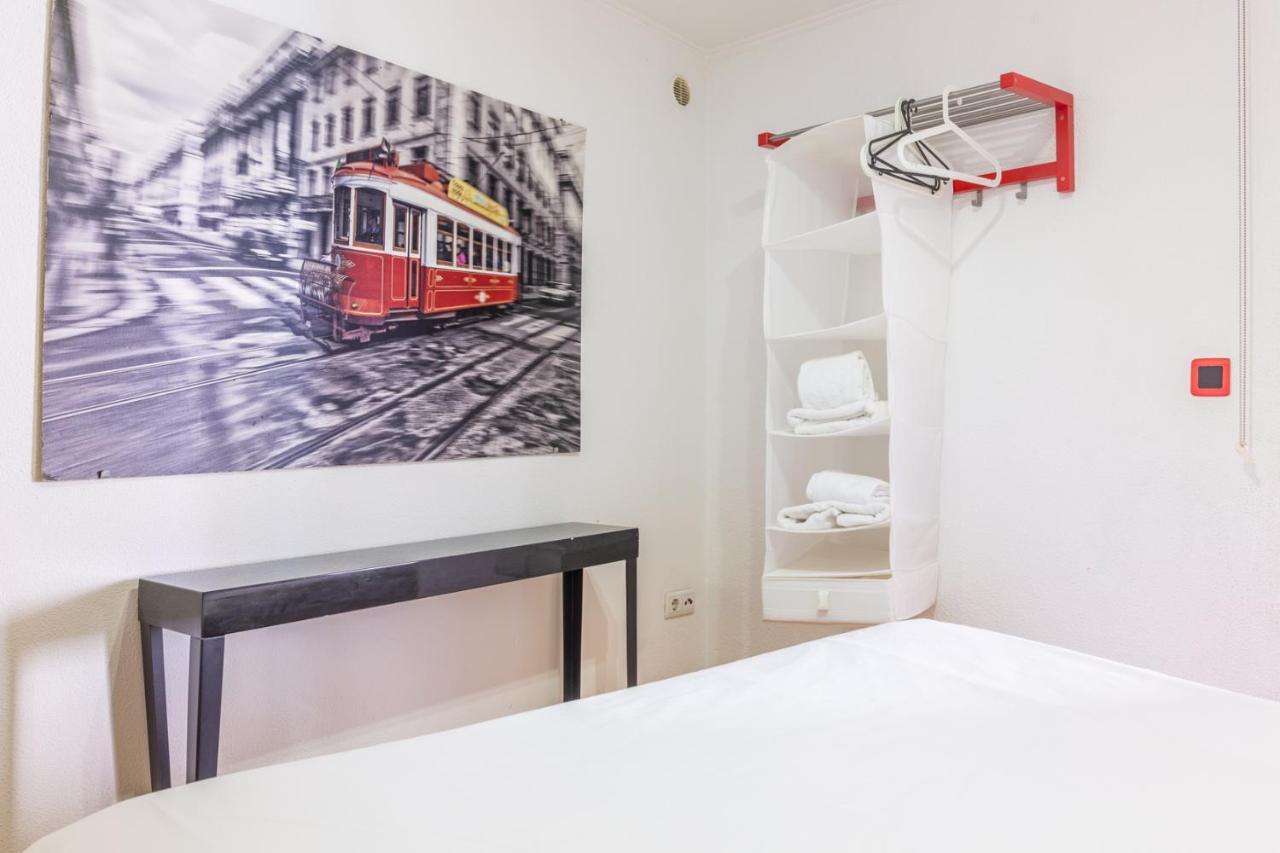 Studio In The Heart Of Alfama! Super Central! Lisbon Luaran gambar