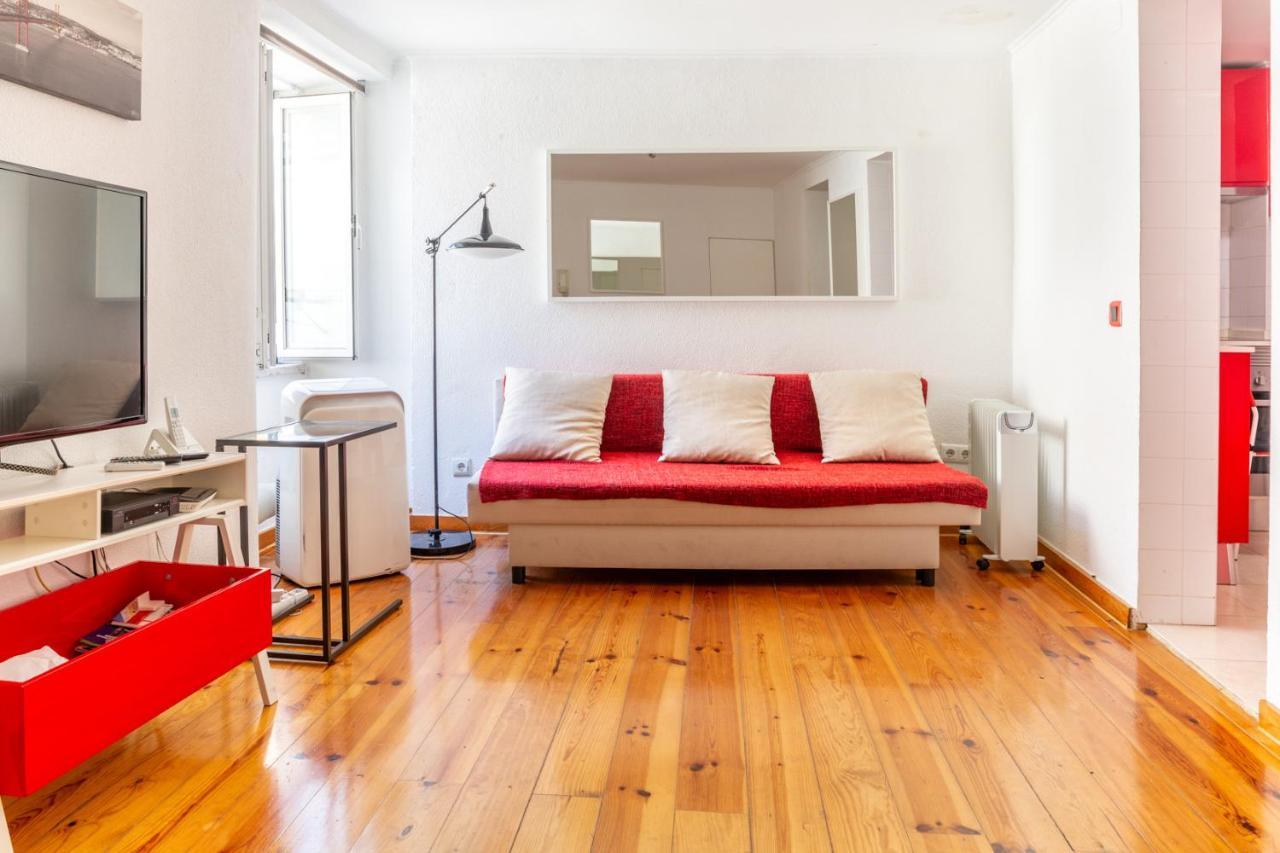 Studio In The Heart Of Alfama! Super Central! Lisbon Luaran gambar